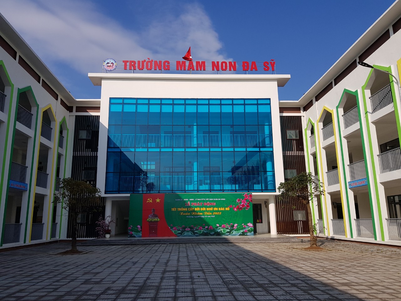 Giới thiệu nhà trường