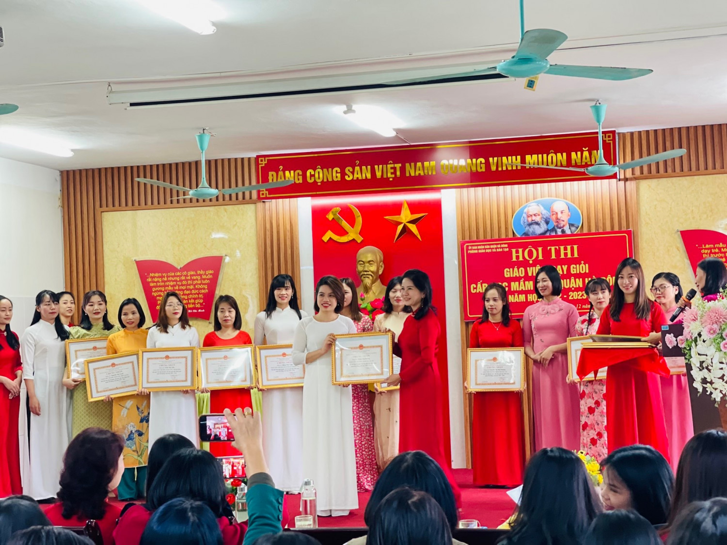 Tổng kết hội thi Giáo viên giỏi cấp quận năm học 2022-2023