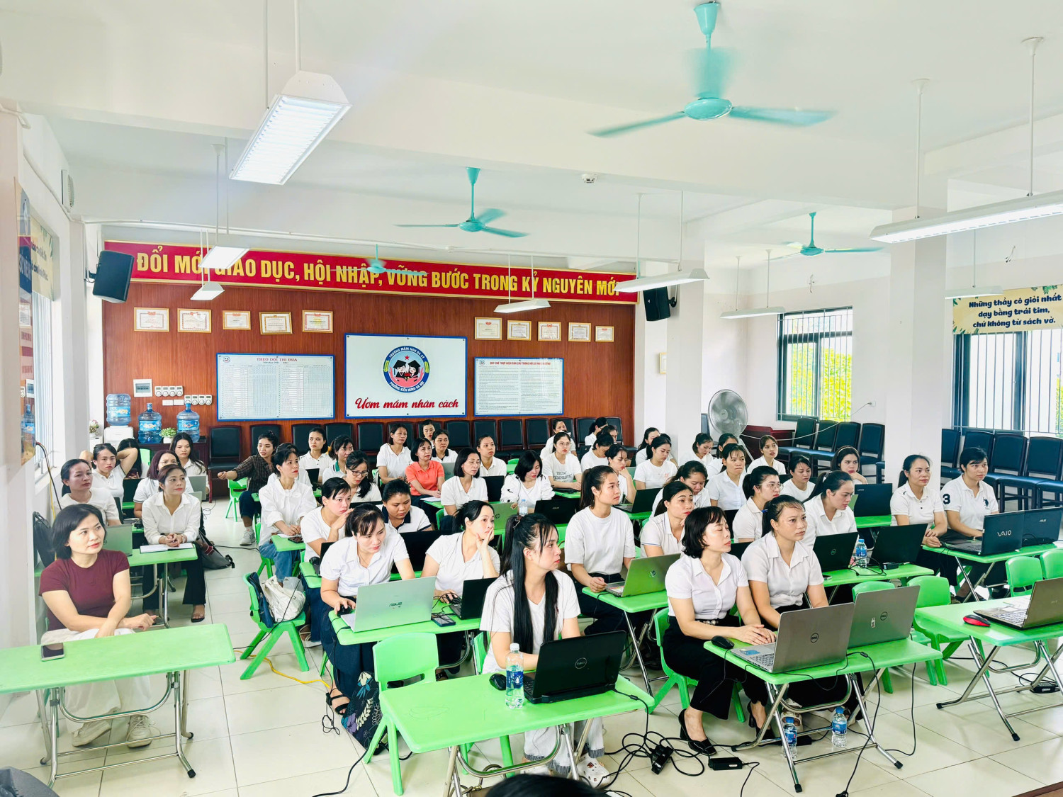 z7011093252198 586eddd22c3745698bd5a4732acd93ab